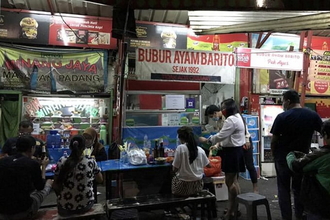 Wisata Malam ke Pasar Santa Jakarta Selatan: Kuliner Urban dan Komunitas Kreatif